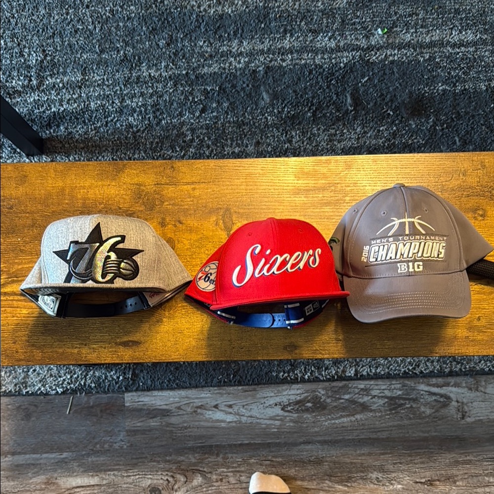 Mitchell & Ness Red Hat Accessories